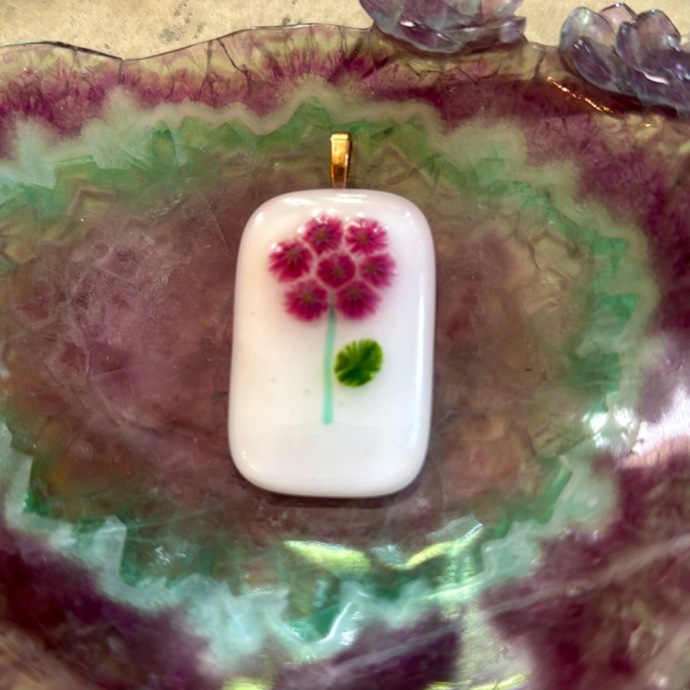 Fused Glass Floral Geranium Daisy Flower Pendant